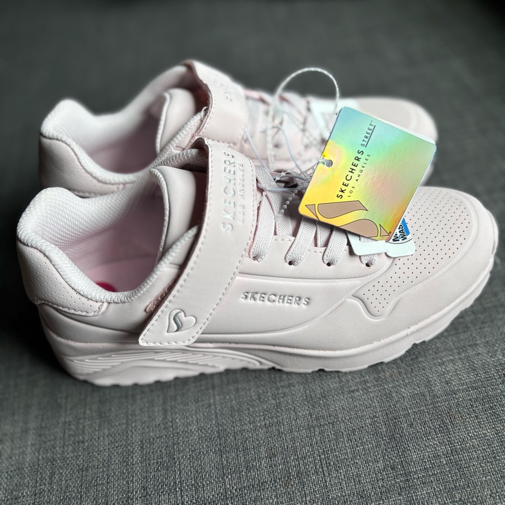 NWT Skechers Big Girls Street Los Angeles Uno Lite Slip on Sneakers Size 4 Pink